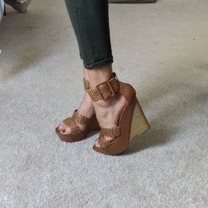 BCBG Generation braided caramel leather wedges
